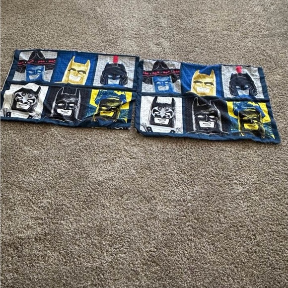 Lego Batman Themed reversible, comforter, and sheet set. size full. - Picture 7 of 8